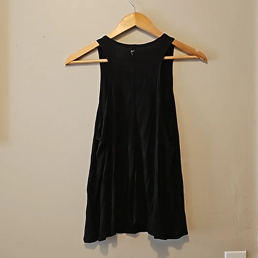 Tanktop - Picture 2 of 2